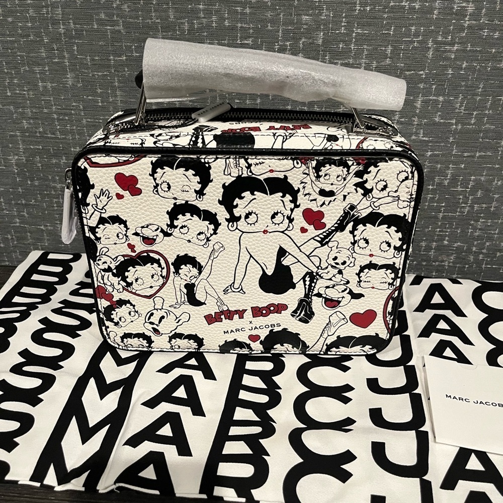 NWT MARC JACOBS x Betty Boop The Large Box Top Handle Crossbody Bag Black White - Picture 10 of 11